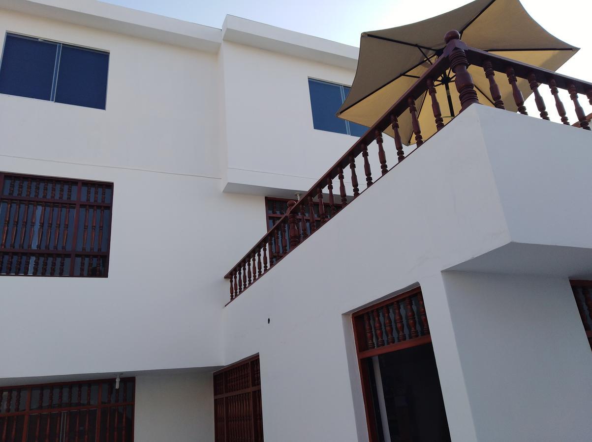 Punta Huanchaco Hostel מראה חיצוני תמונה